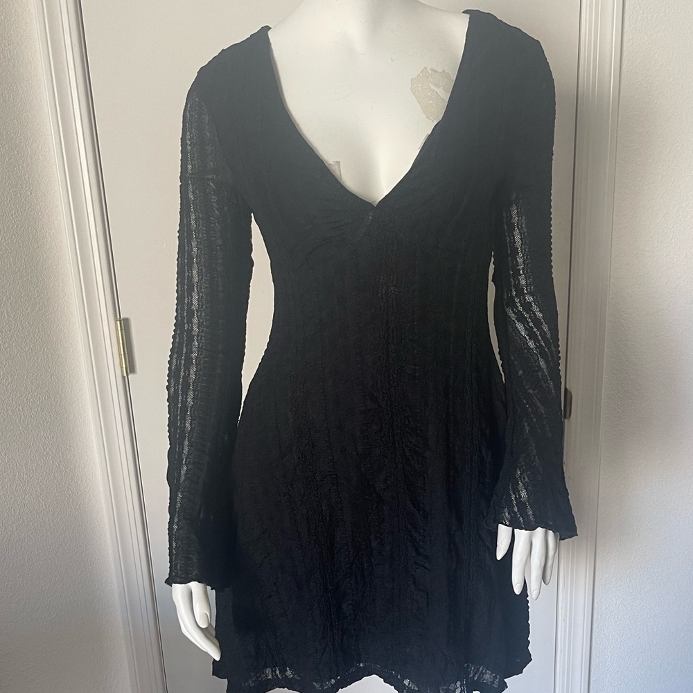 NWT Romwe Punk, Gothic Solid Black Lacy Flare Sleeve Dress Size M